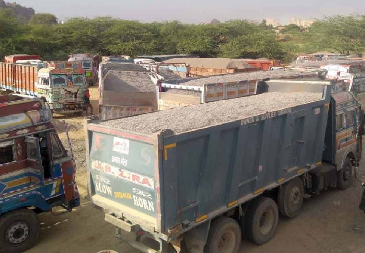 ARTO summons of Gorakhpur and Sonbhadra in overloading scam