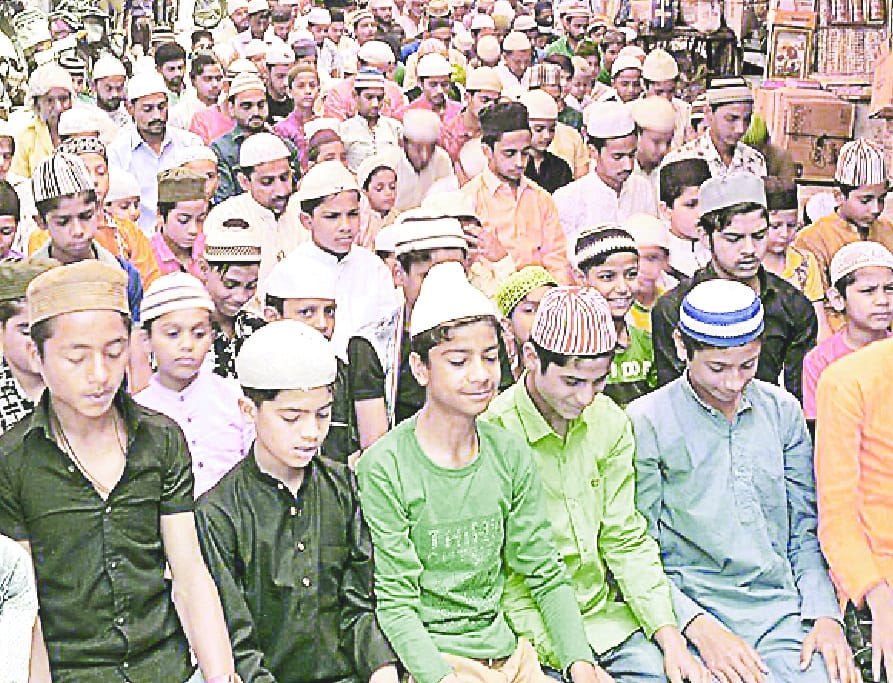 baccho ko jabardasti roja rakhvaana gunaah