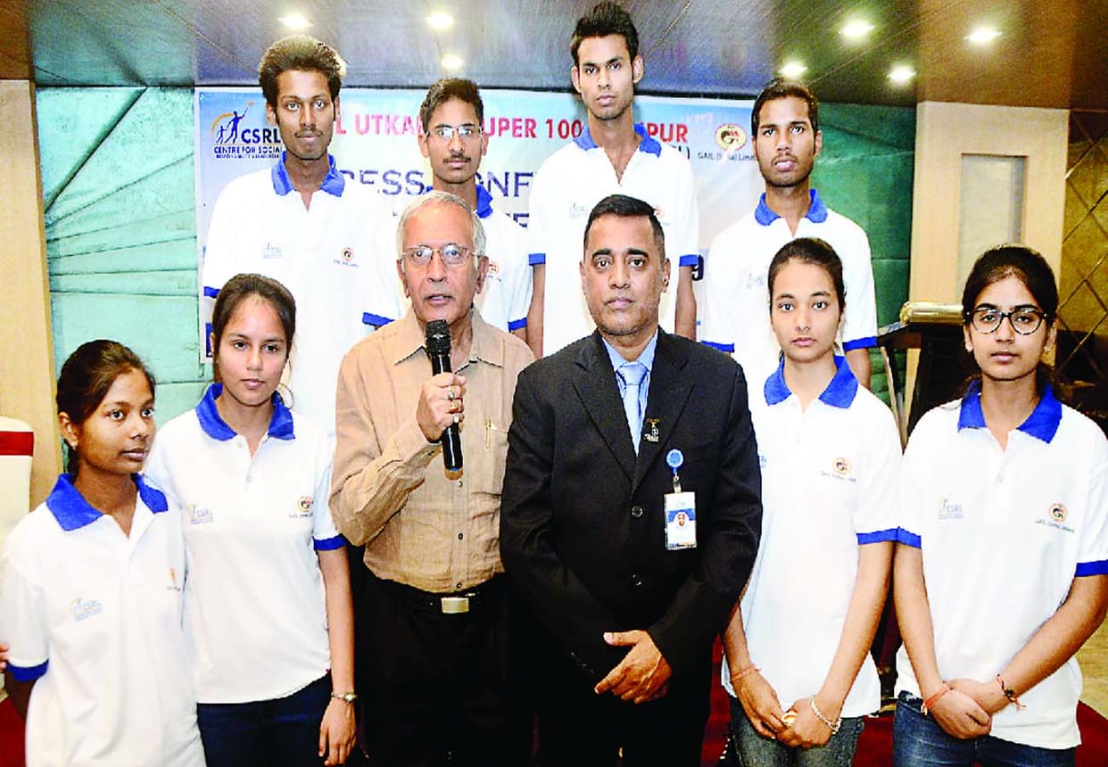 100 poor students found success in JEE MAINS