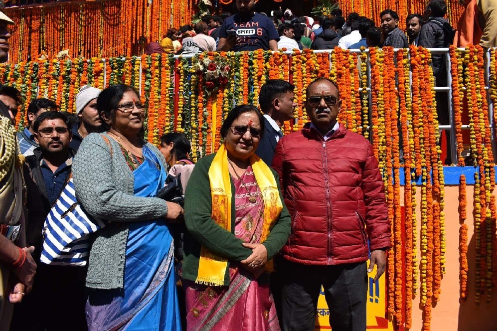 Governor Baby Rani maurya visit india china border after worship badrinath dham 