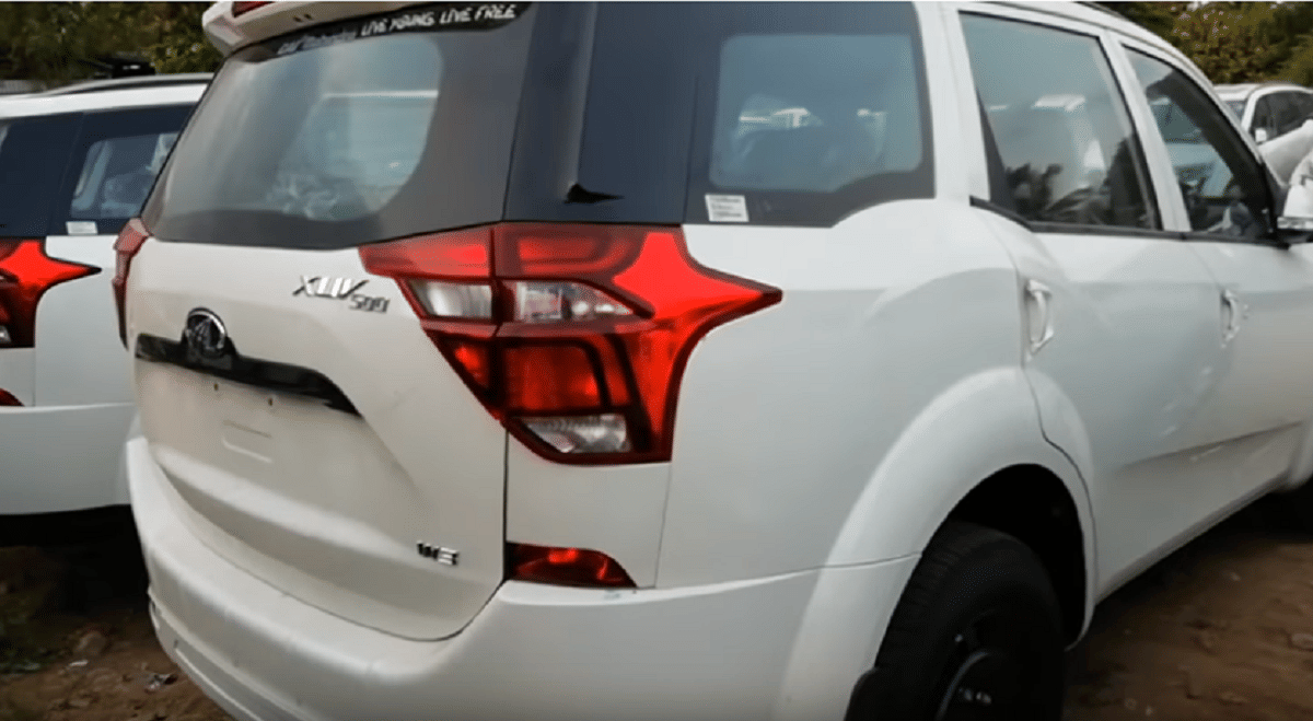 Engine and features comparison of Mahindra XUV500 X3 vs Tata Harrier XE base variants models