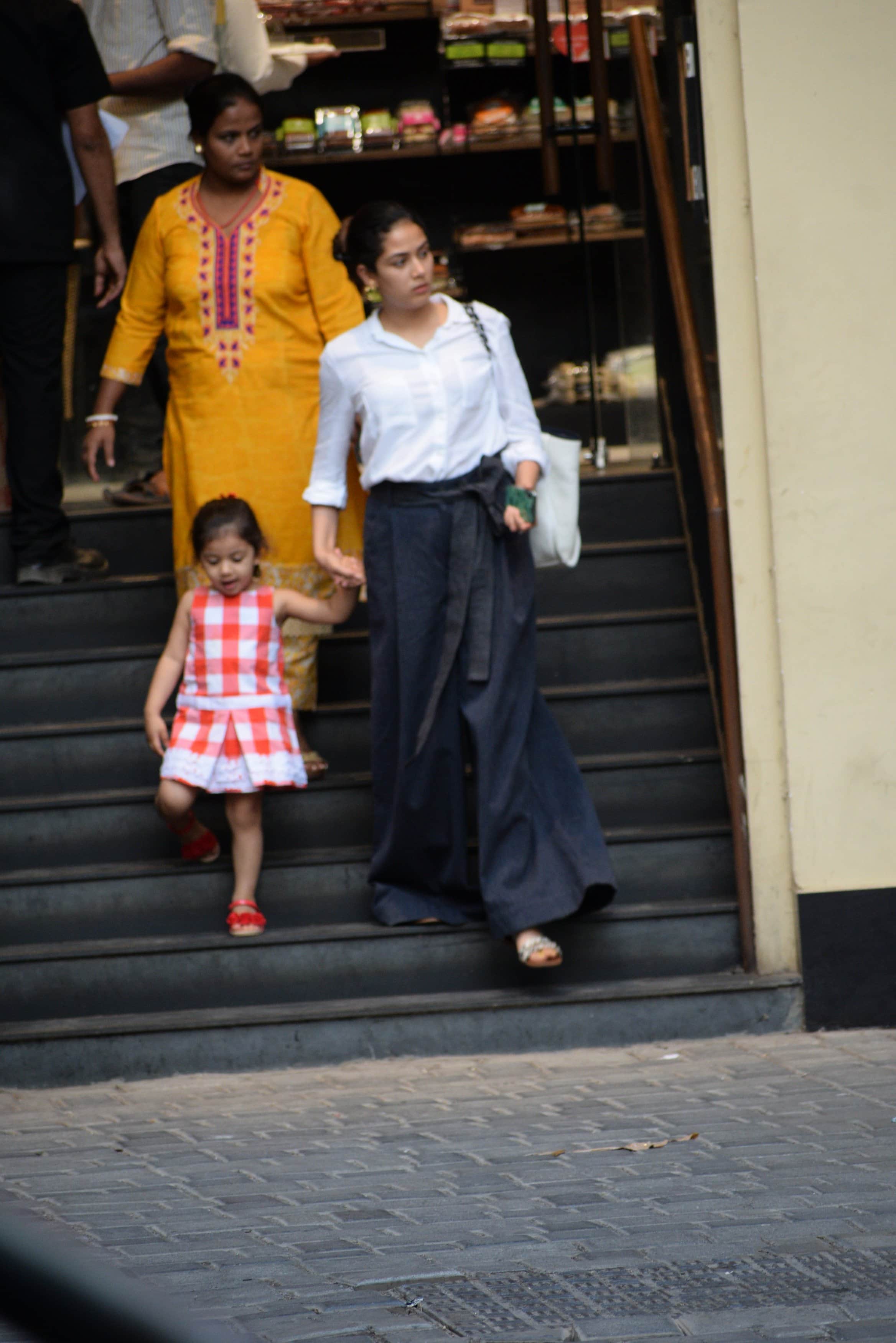 Mira Rajput spotted at market with daughter Misha Kapoor