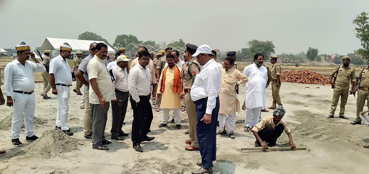 पीएम के कार्यक्रम की तैयारियों की कमिश्नर ने की समीक्षा