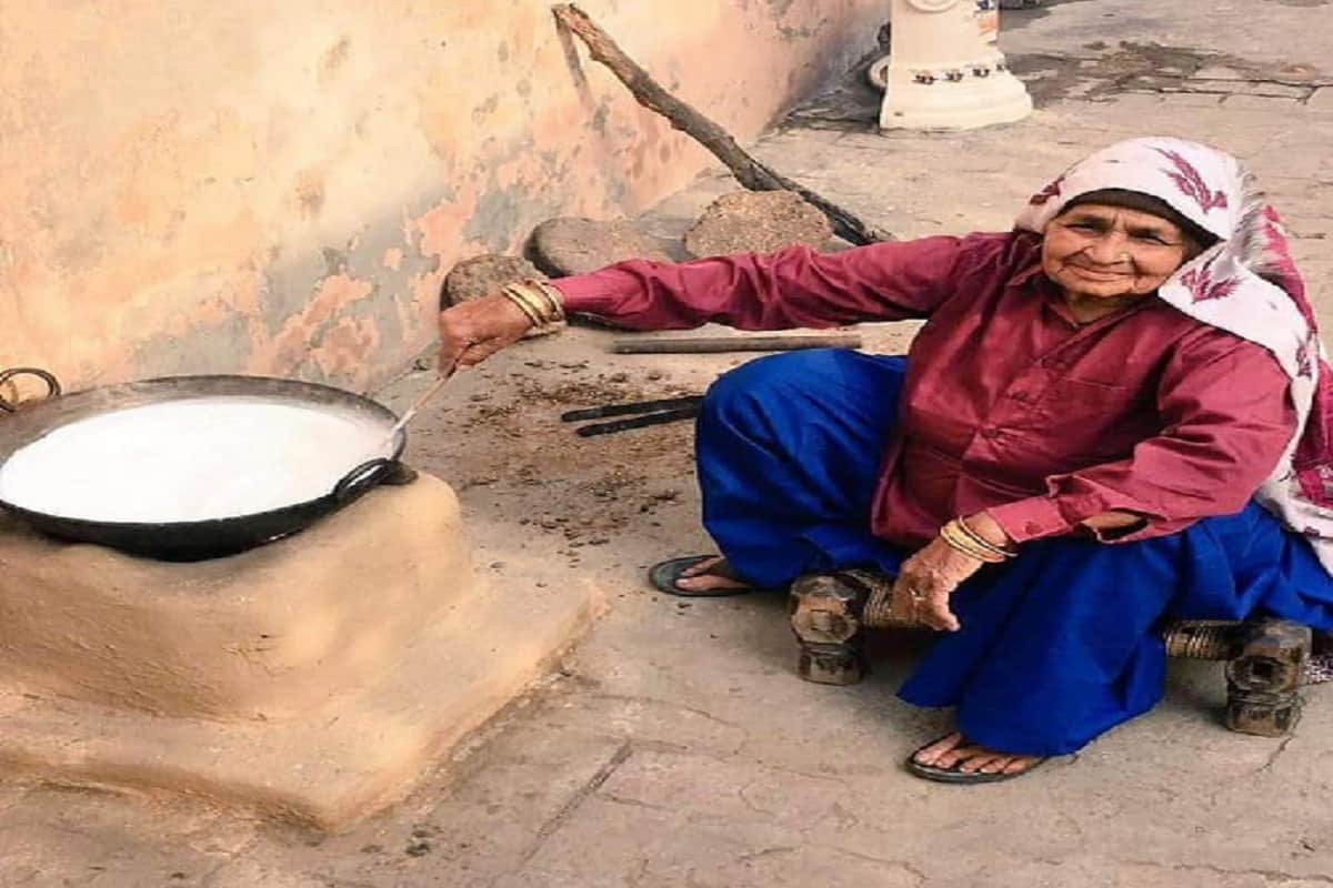 Chandro Tomar aka Shooter Dadi died of COVID 19  Saand Ki Aankh actress Taapsee Pannu emotional tweet