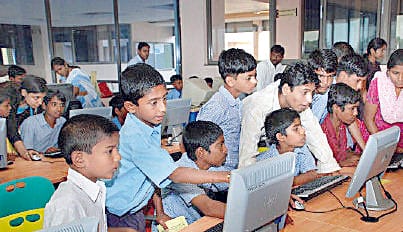 praavi gangaajhaala aur simolee mein laga taala