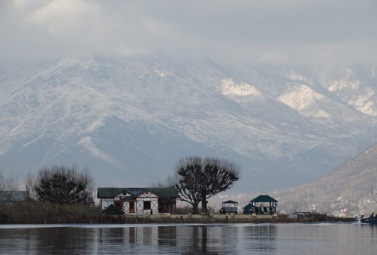 plan a trip to visit India most beautiful village summer 2019