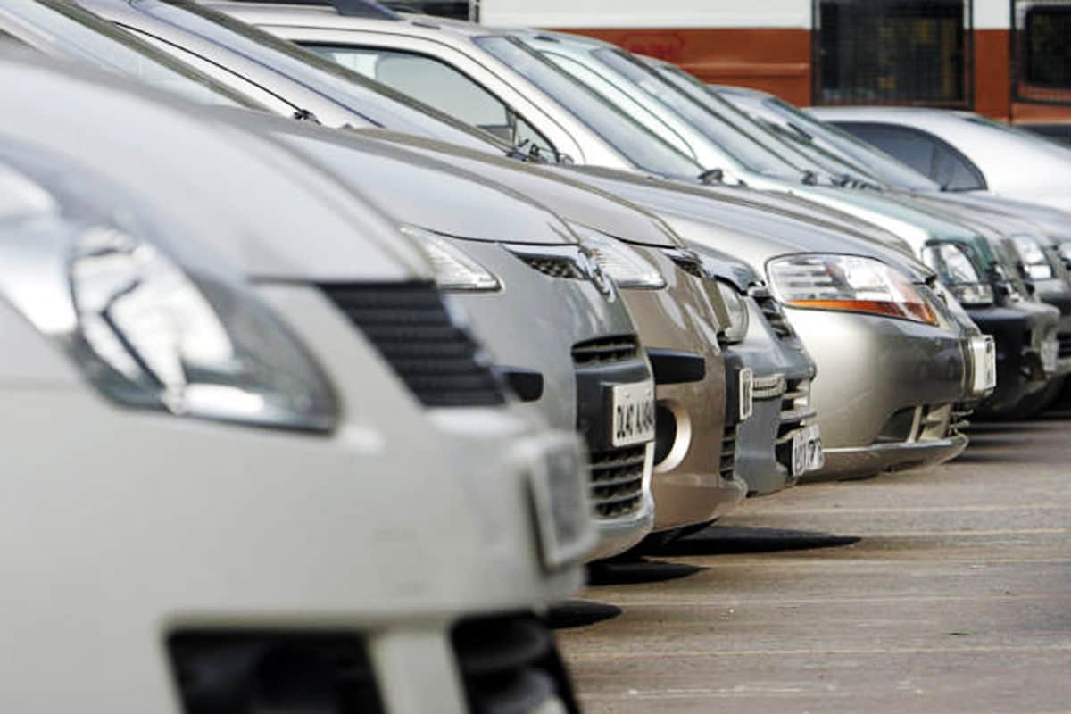 Buy Maruti Alto at Rs 1.50 Lakh and Maruti celerio At Rs 2.30 Lakh in india only 54 cars are left