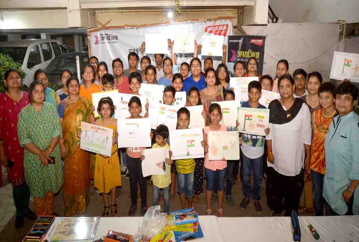Booth on canvas, Vote for India on palms