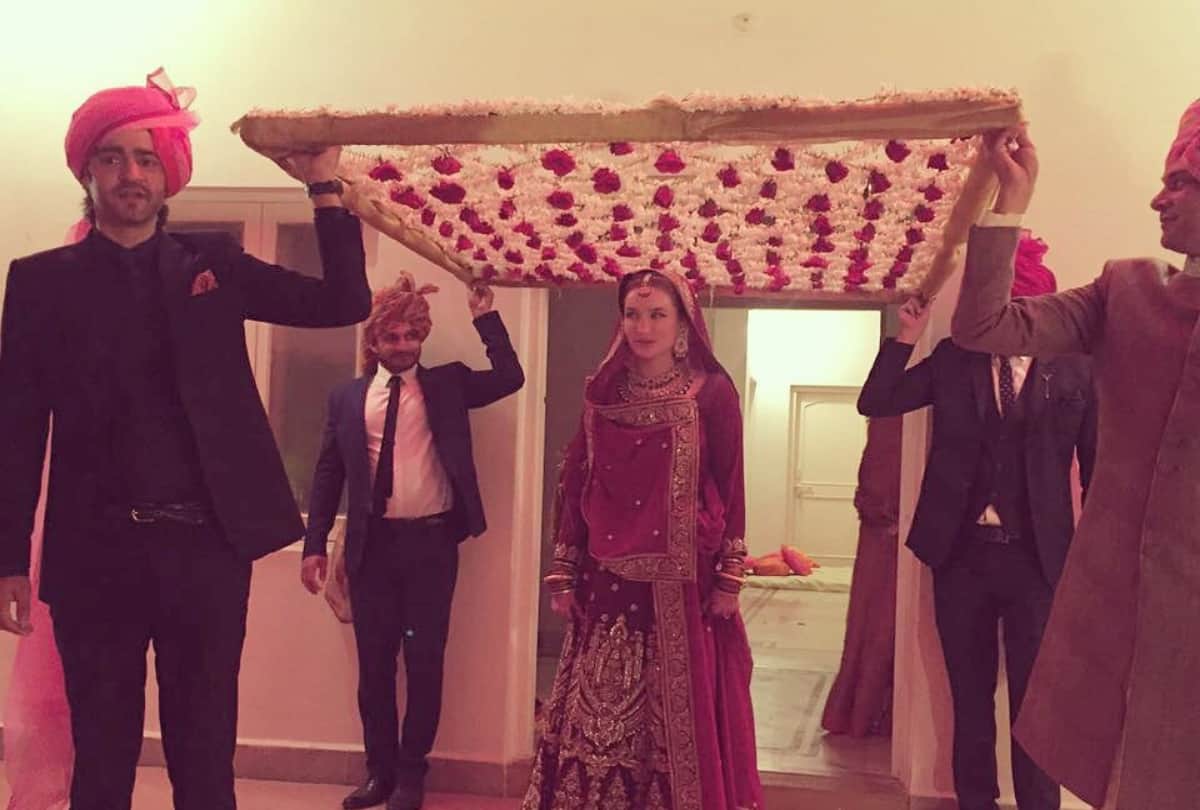 arunoday singh and lee elton wedding album 2.5 years ago