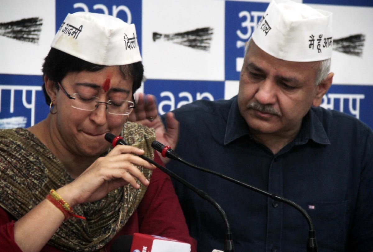 lok sabha elections 2019 pamphlet row newspaper vendor reveals was paid to distribute in paper