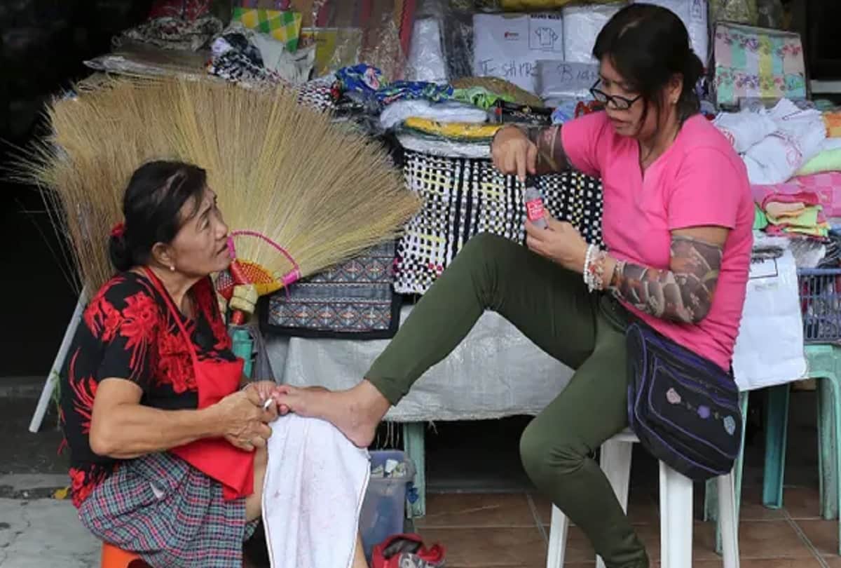 philippines town bans gossip in Bid to Stop Rumors from Spreading fine of 200 pesos