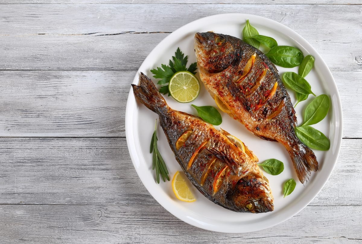 no sunscreen can also protect your skin in heat use healthy food in diet