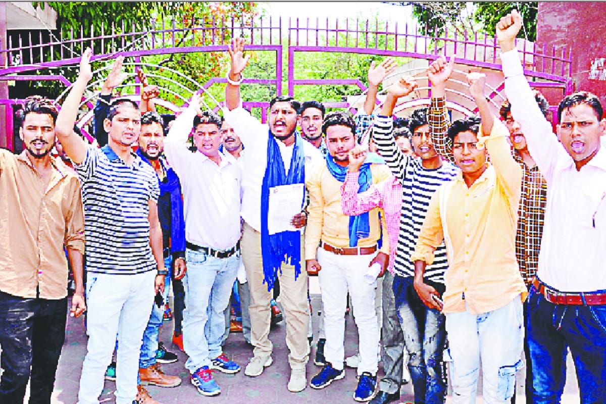 Alwar case: Bhim Army activists protest in Saharanpur and demanded dismissal of Rajasthan government