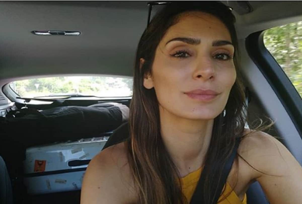 film desi boyz actress Bruna Abdullah will gave Birth her first baby by Water Birth Delivery