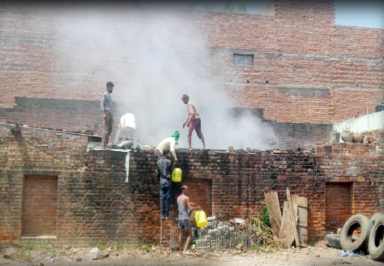 two house burnt into fire in mahoba