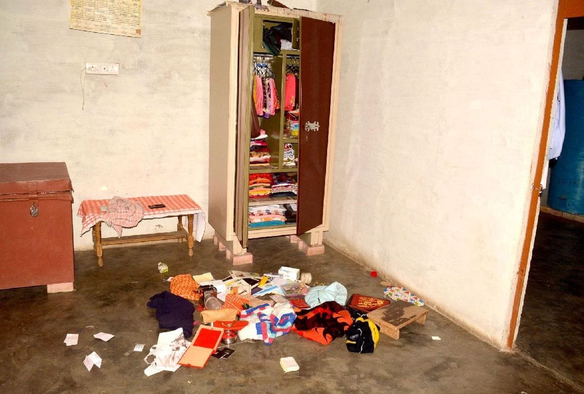 jewelry and cash stolen from NSG commando's house in mathura