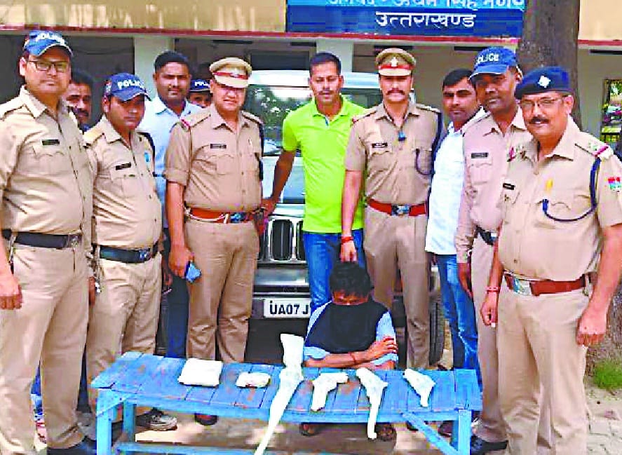 International arms smuggler arrested by police