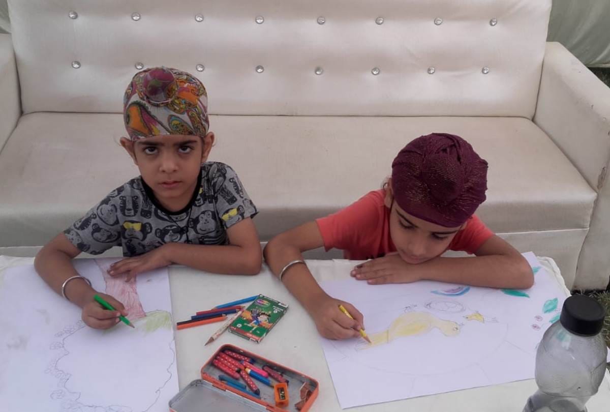 amar ujala mothers day celebration in lucknow kids drawing competetion