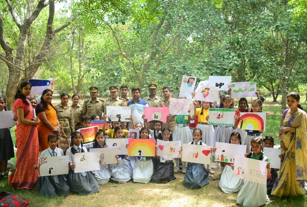 Painting competition on Mother's Day by Amar Ujala.