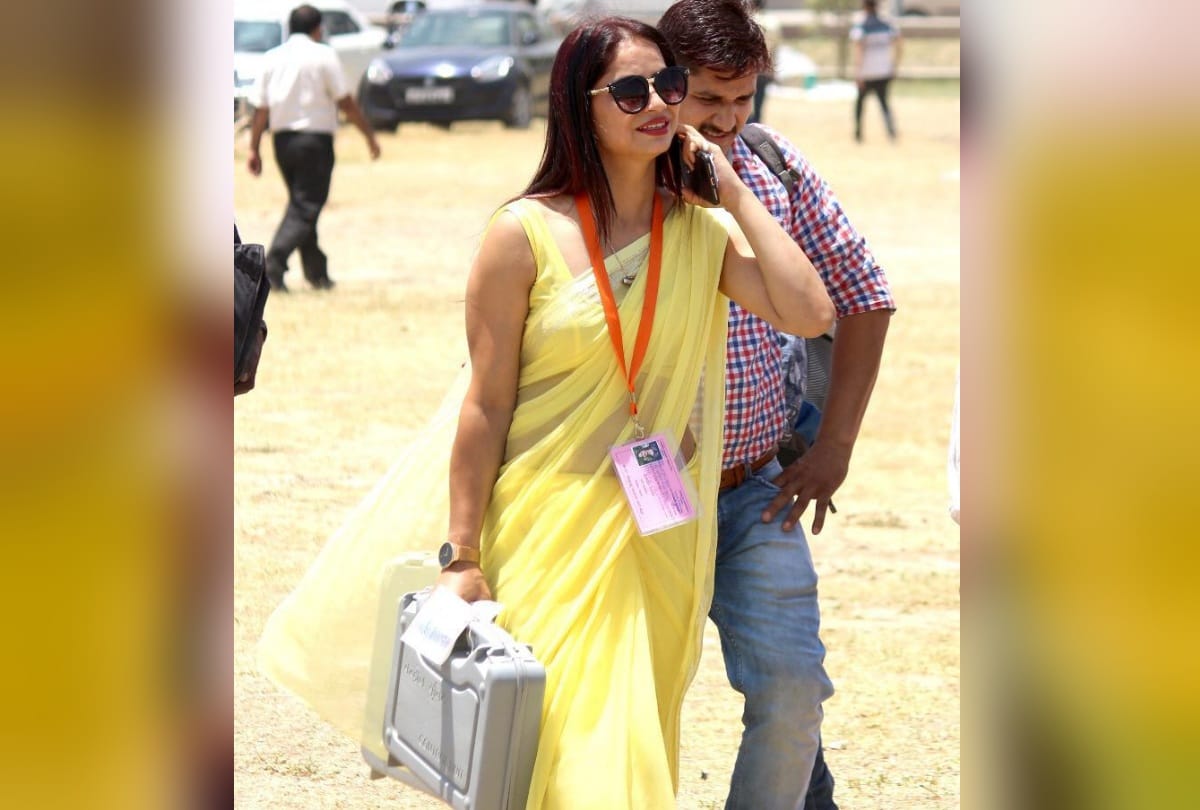 lok sabha elections 2019 know who is mystery poll officer in yellow saree going viral