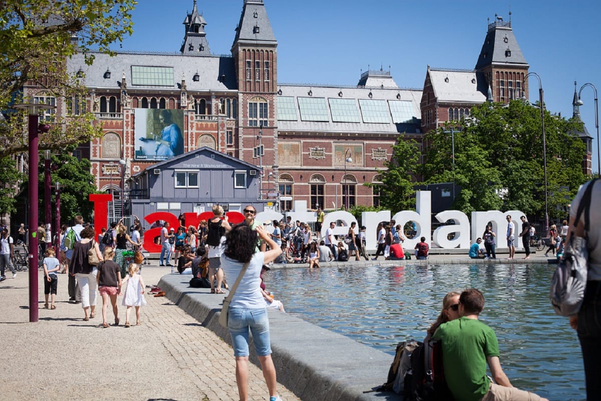 Netherlands will stop promotion of Tourism to to prevent growing numbers of tourists