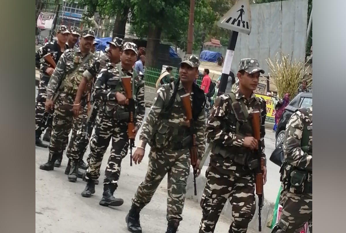 Lok Sabha Election 2019 Sashastra Seema Bal Jawans Flag March in Kullu Himachal Pradesh