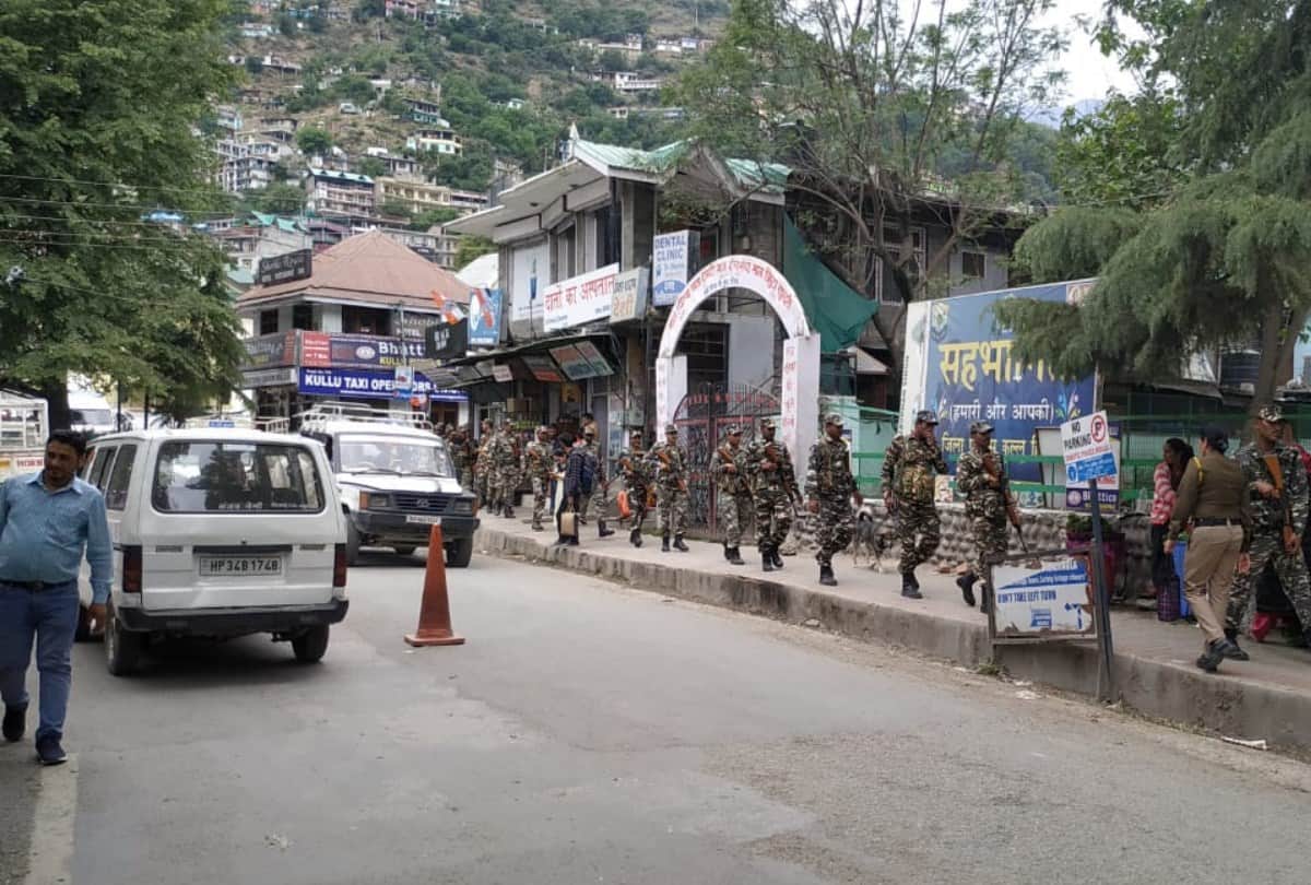 Lok Sabha Election 2019 Sashastra Seema Bal Jawans Flag March in Kullu Himachal Pradesh