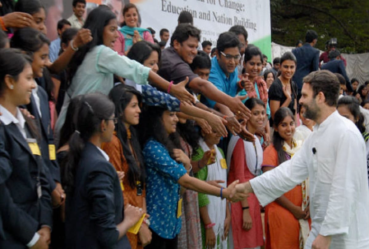Rahul Gandhi meets youth, Narendra Modi is Chowkidar for rich man: Congress