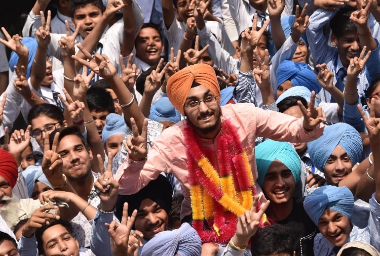 Ludhiana sarbjot got 98.89 Percent marks in pseb 12th class rsult