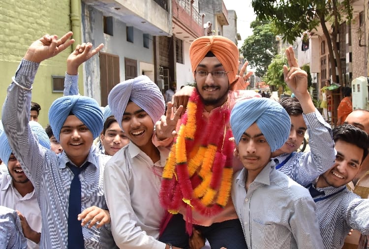 Ludhiana sarbjot got 98.89 Percent marks in pseb 12th class rsult