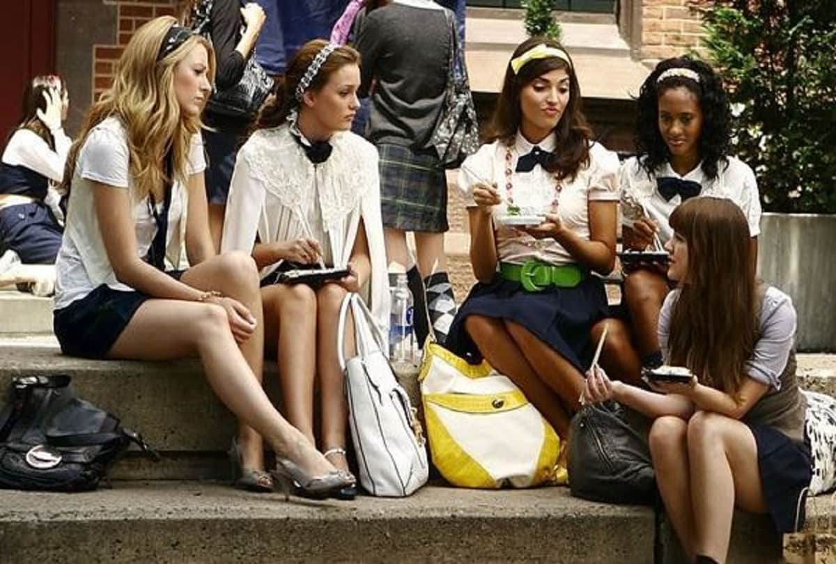 philippines town bans gossip in Bid to Stop Rumors from Spreading fine of 200 pesos