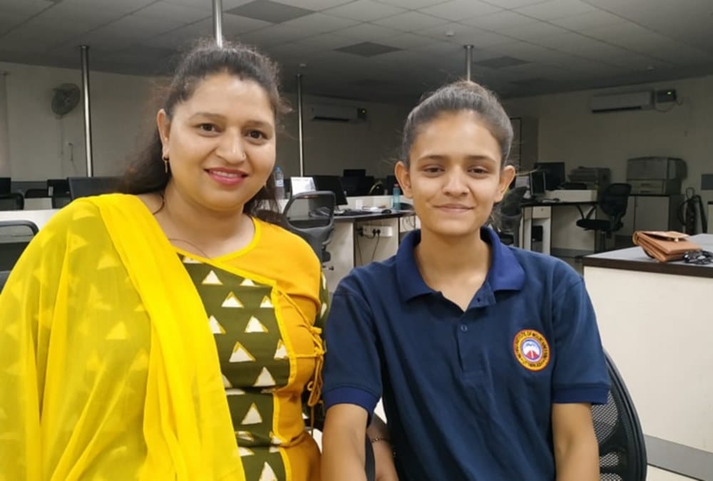 Mothers Day 2019 uttarakhand biker girl sucheta and mother struggle story 