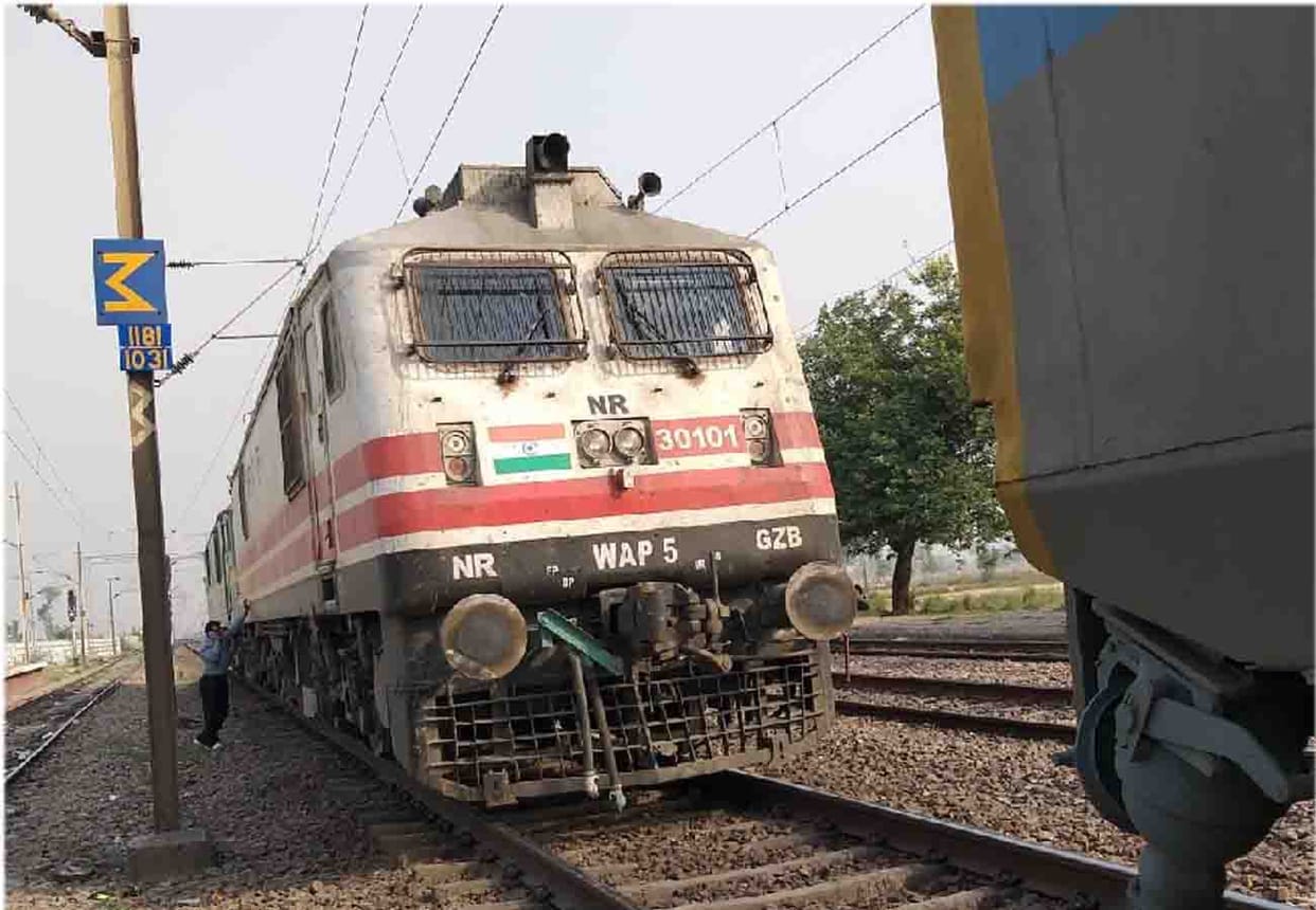 technical issue in in engine of kaifiyat express