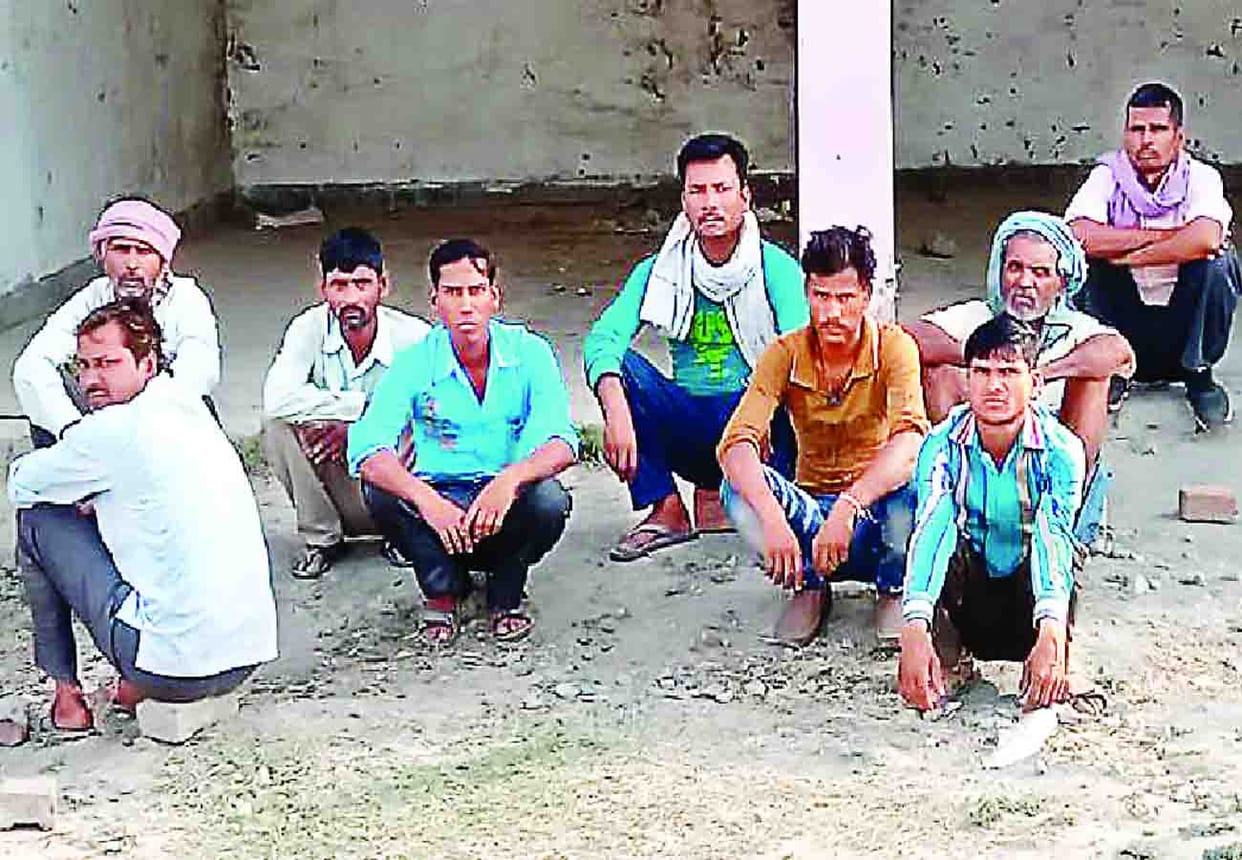 boy committed suicide for mobile in hardoi