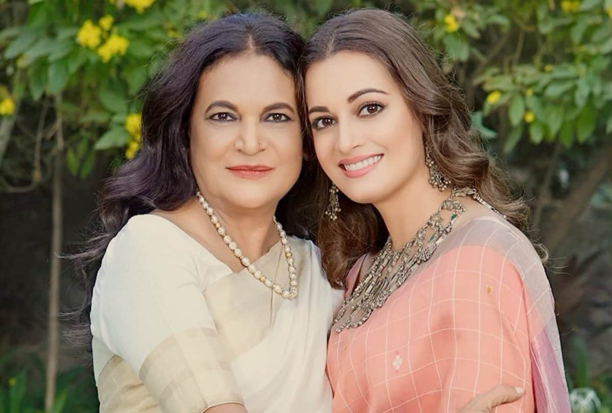amitabh bachchan to janhvi kapoor celebs wish happy mothers day