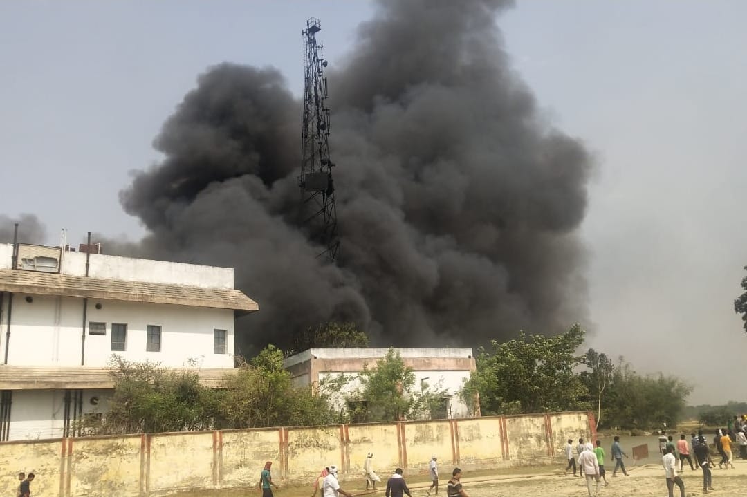 BSNL Tower burn due to short circuit in jaunpur