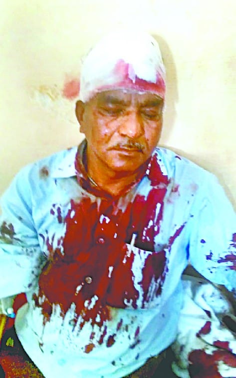 ठेले से टकराई कार, उत्तराखंड के बीएसए समेत चार घायल