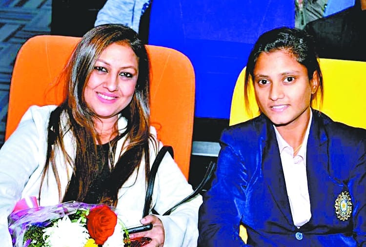 Mother's Day 2019, story of mothers who gurus of their Daughters