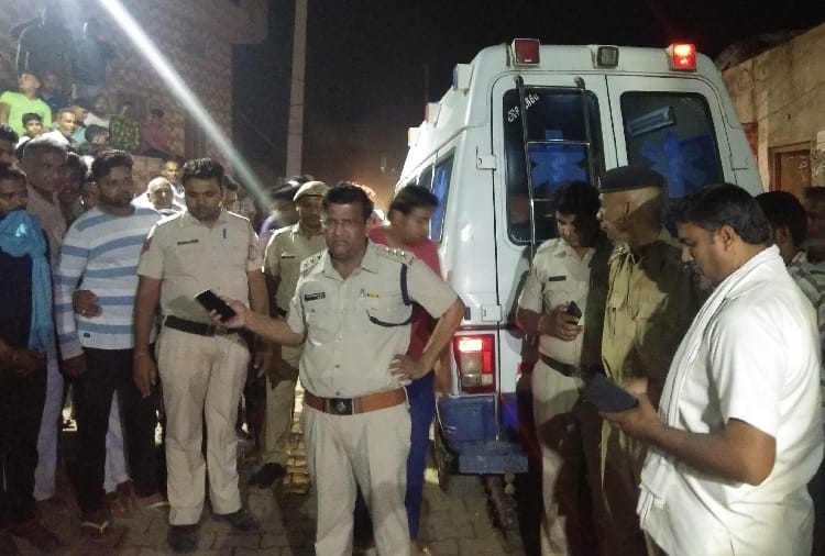 Man murdered 33 year old woman by axed in Narnaund