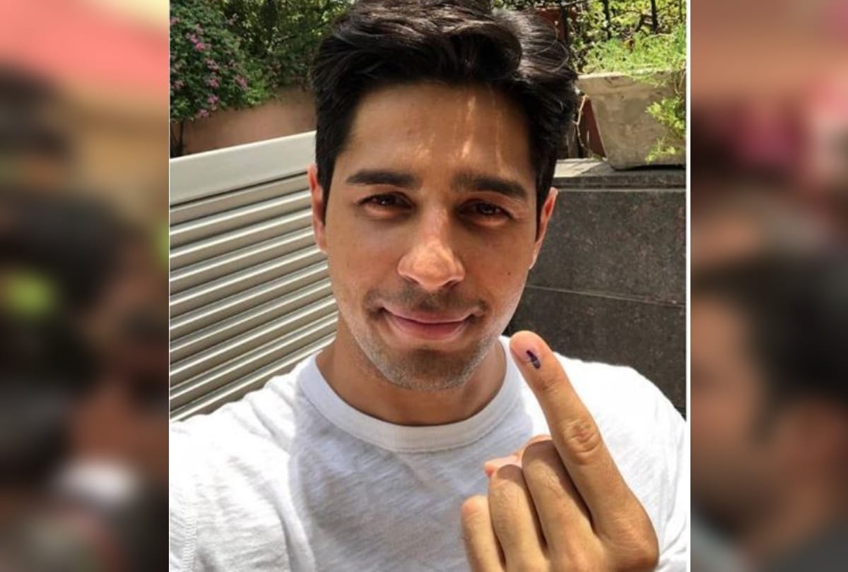 lok sabha elections 2019 bollywood celebrities cast their vote in delhi swara tapsee sidhartha