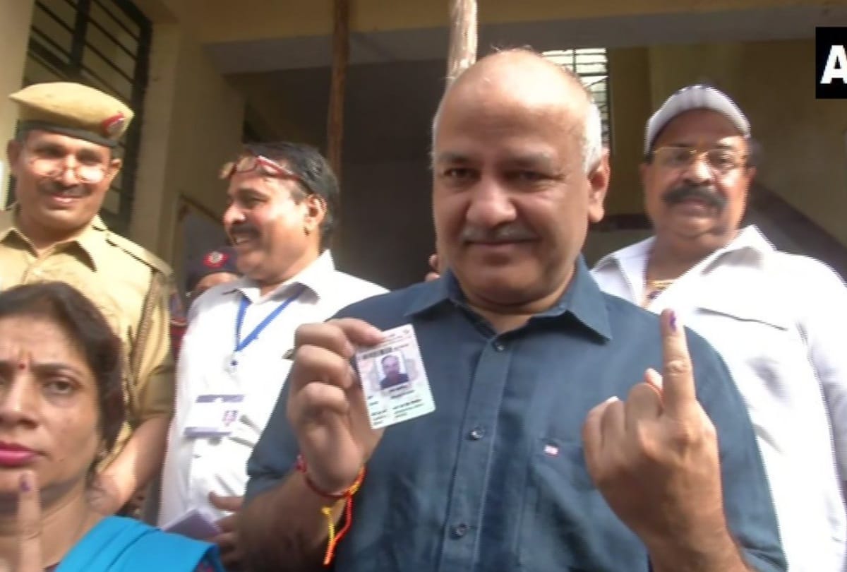 lok sabha elections 2019 see photos of leaders sports persons and all celebrities voting