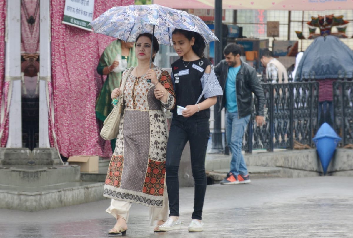 Himachal weather report snowfall in rohtang and choordhar rain in shimla manali kullu
