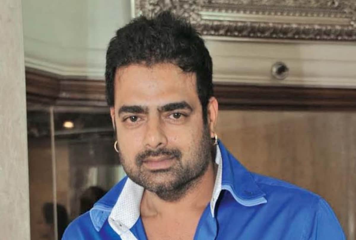 Bollywood Famous Villain Abhimanyu Singh Is Little Brother Of Actor Chandrachur Singh