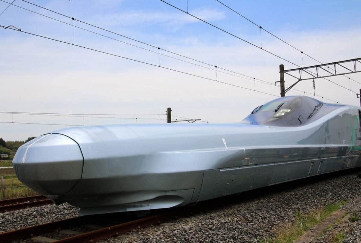 World's fastest bullet train Alfa-X starts test run in Japan speed of 400 kilometres per hour