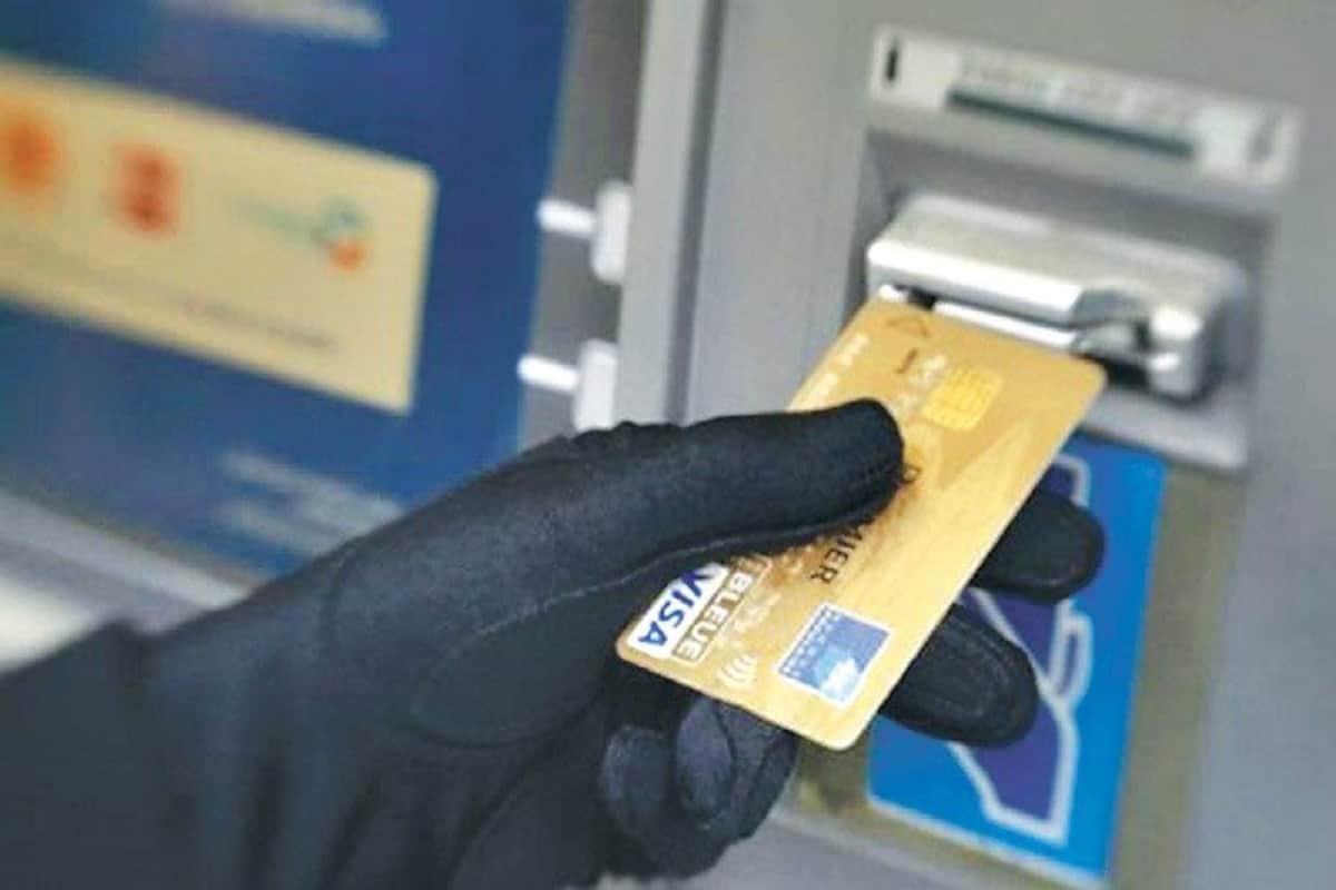ATM Frauds: 88 people Cheated, losses Rs 19 lakhs from nearest atm Delhi