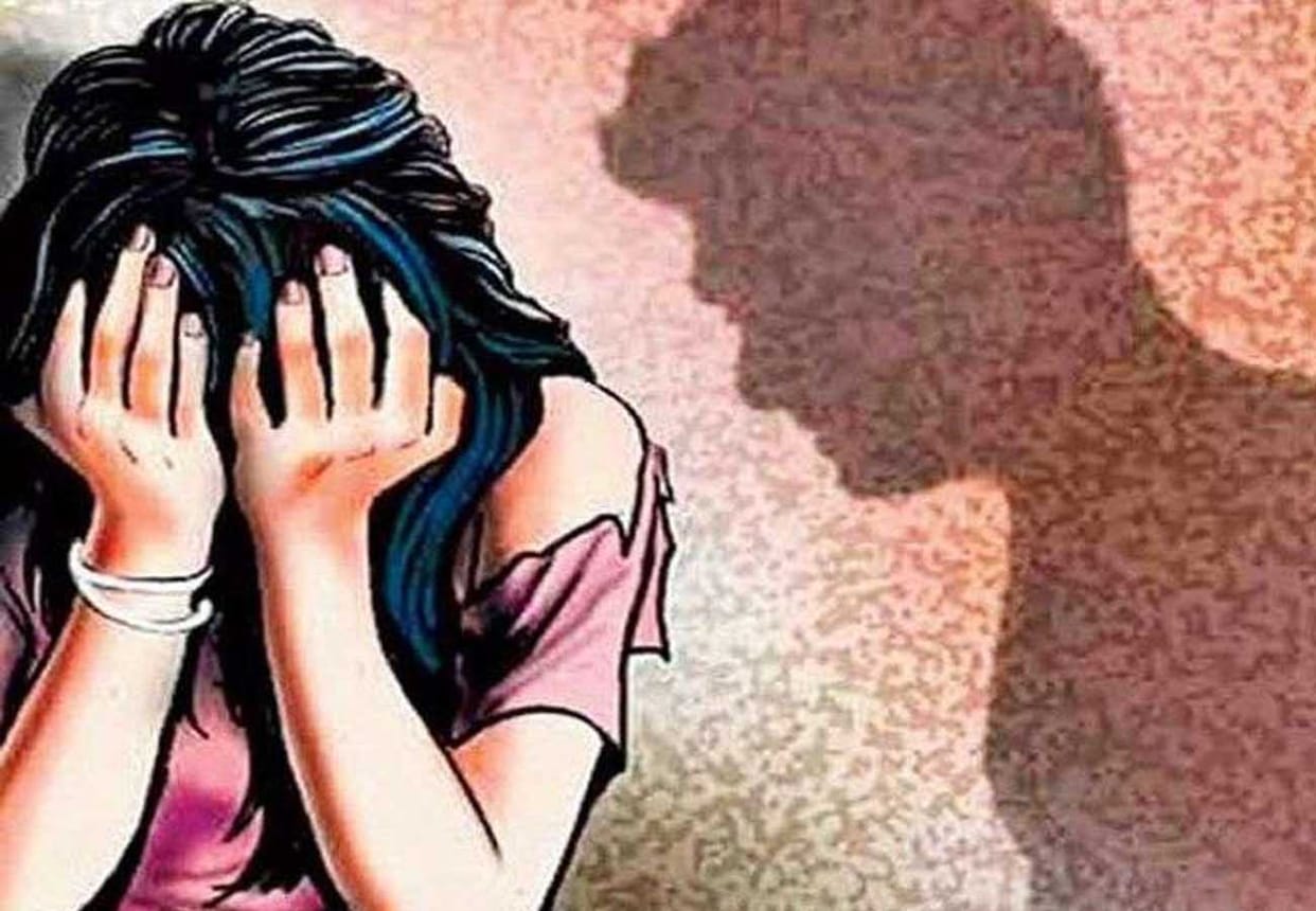 boy misdeeded with girl in mahoba