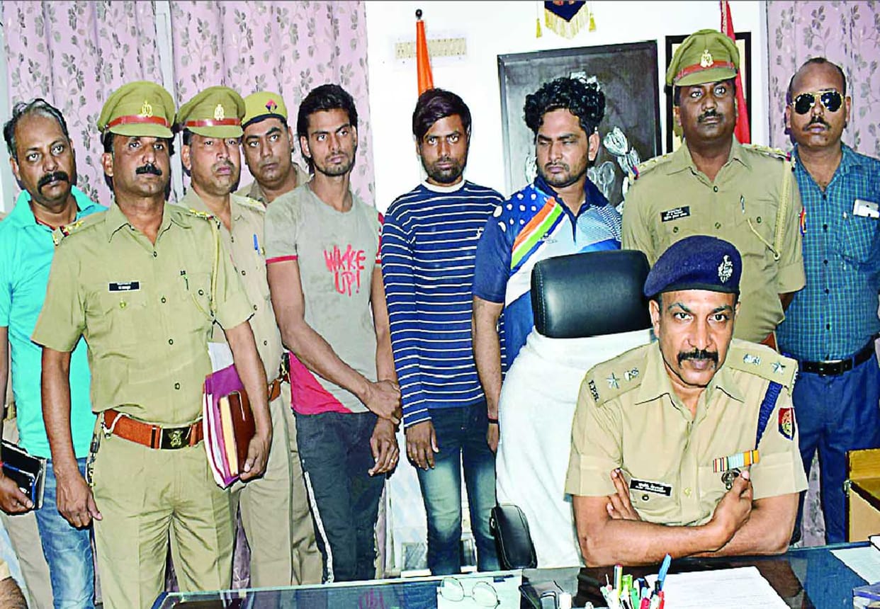 police arrested Three thieves who steals mobile towers battery