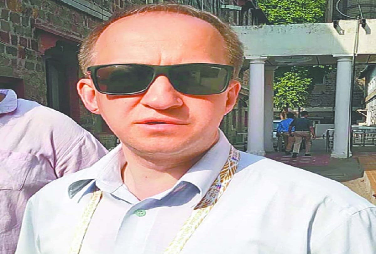 LS Chunav 2019: EVM Transparency liked Foreign Delegation of 22 countries who visit polling Booth