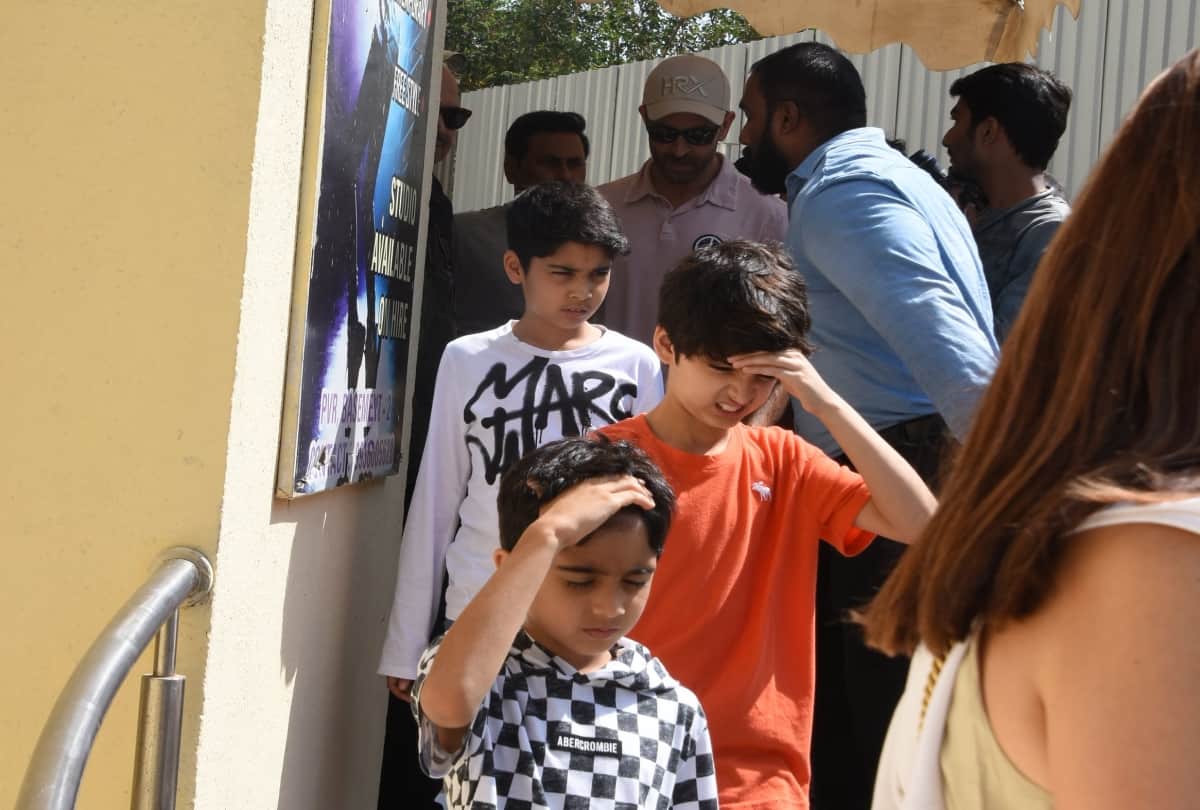 Hrithik Roshan and Rakesh Roshan spotted now his movie Super 30 will release on Teachers Day 2019