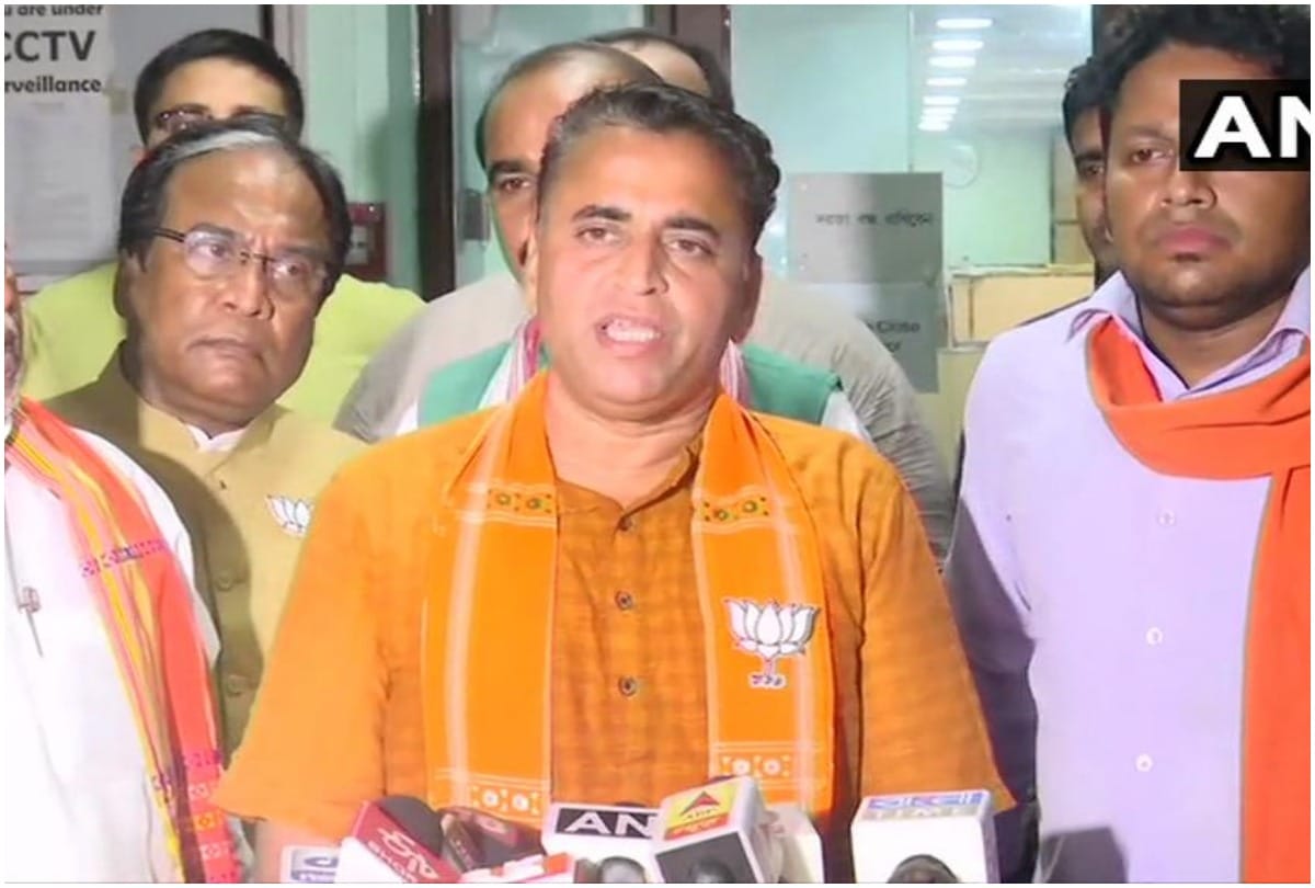 No electoral alliance with YSRCP or TDP, both same for us: BJP's Andhra Pradesh co-incharge Sunil Deodhar